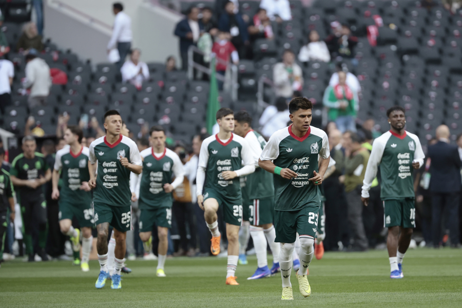 Selección Mexicana completa concentración bajo máxima tensión