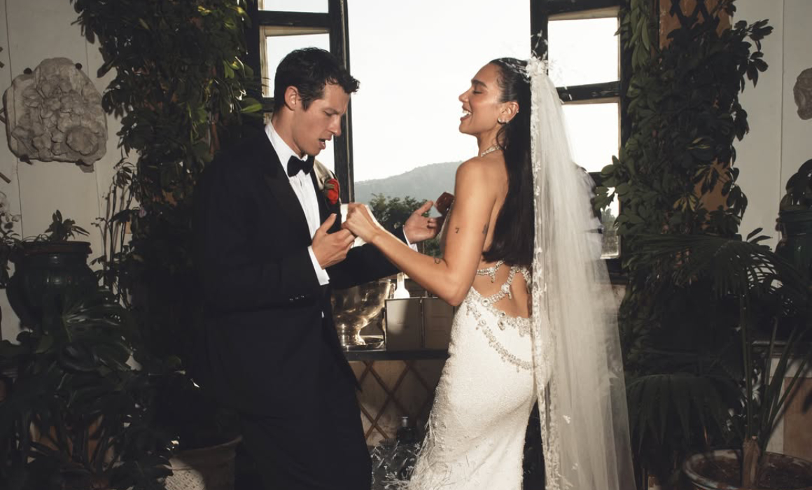 🚨 ¡BOMBA! Dua Lipa y Callum Turner REVELAN su BODA con FOTOS OFICIALES