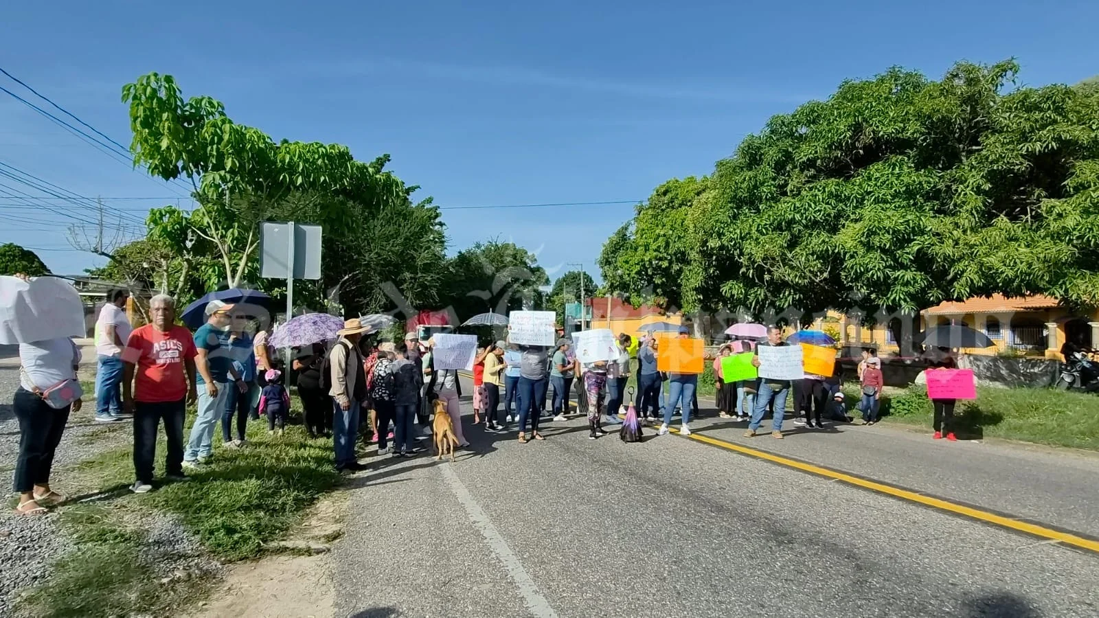 ¡ALERTA MÁXIMA! 🚨 Bloqueo en México-Acapulco por Crisis Educativa